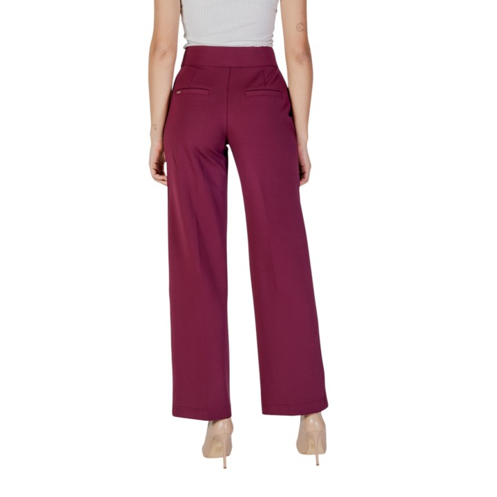 Street One pantalón de mujer 378672 color grape violet vista posterior