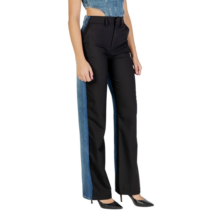 Vaqueros Colcci de mujer en negro y denim vista de tres cuartos