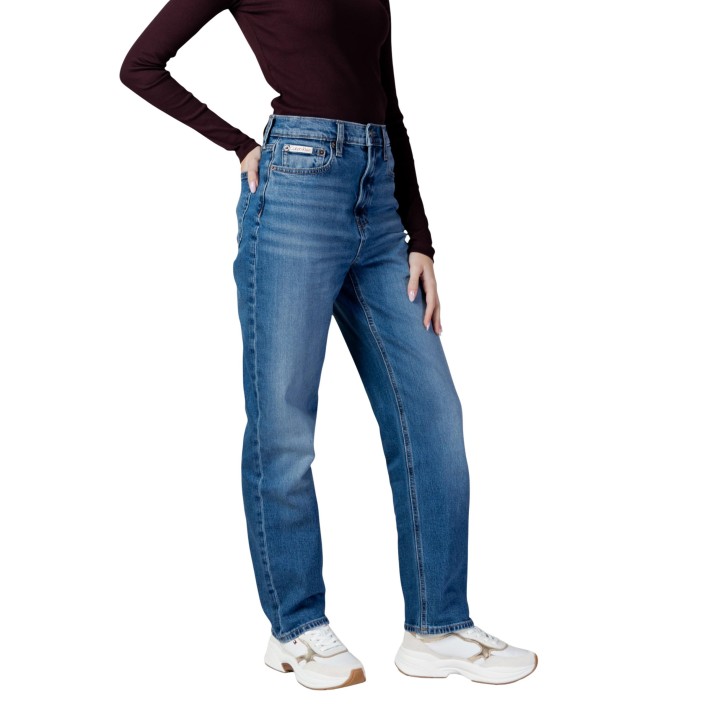 Vaqueros de mujer Calvin Klein Jeans LV047E907G en índigo vista de tres cuartos