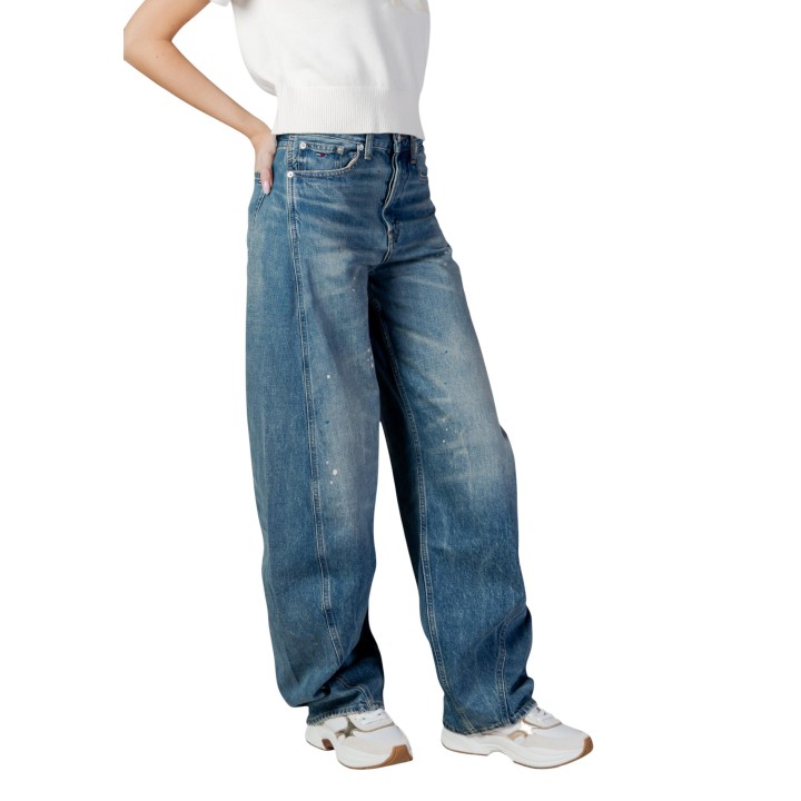 Tommy Hilfiger Jeans vaqueros de mujer en denim azul vista de tres cuartos