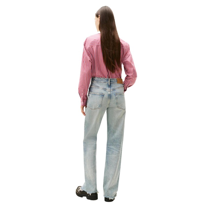 Tommy Hilfiger Jeans vaqueros de mujer en denim claro vista posterior