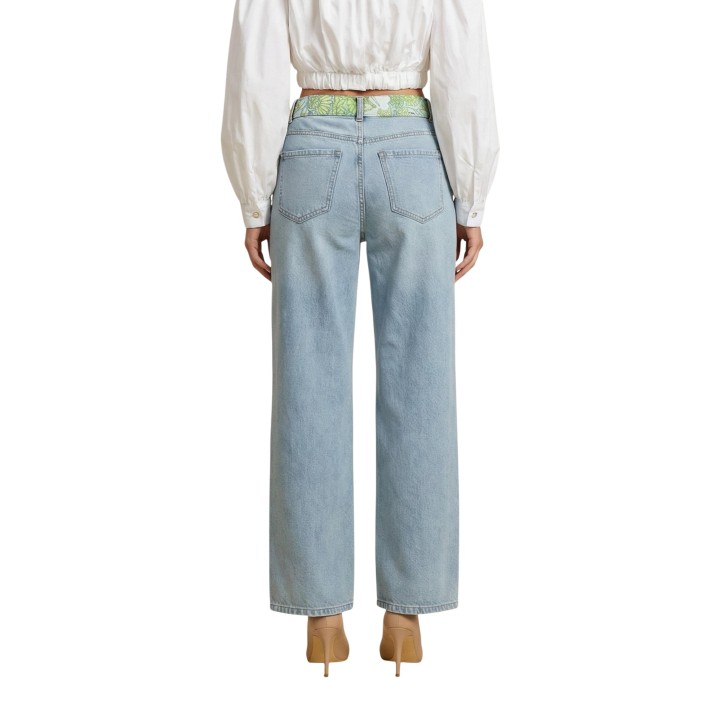 I am vaqueros de mujer en denim claro SLE6PT025301D vista posterior