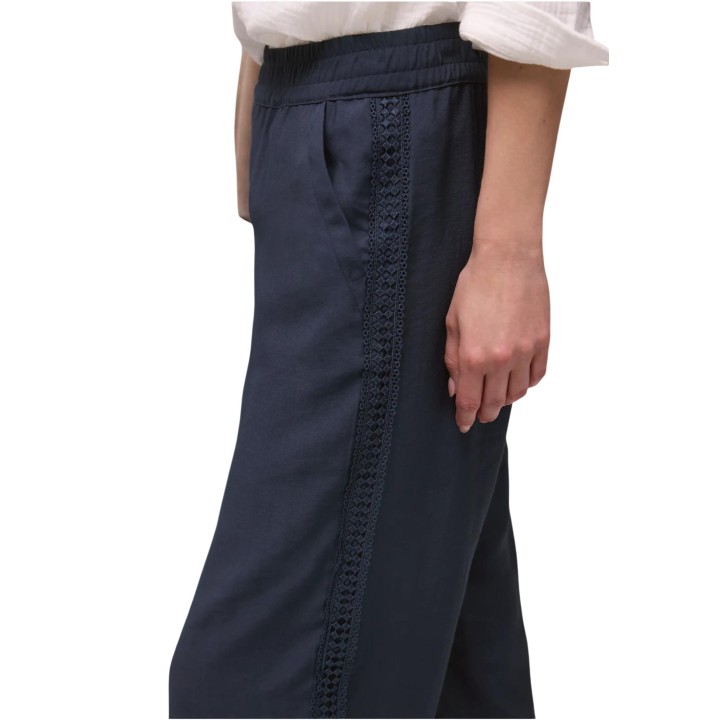 Detalle lateral del pantalón azul de mujer Street One Style Emee HW 380688