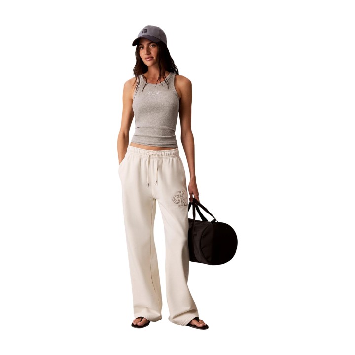 Pantalón deportivo de mujer Calvin Klein Jeans crema vista tres cuartos