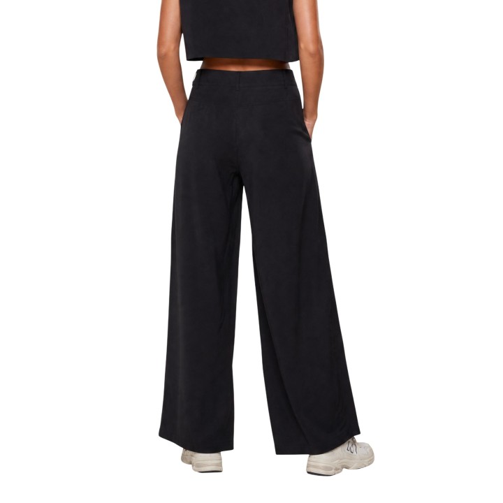 Pantalón palazzo negro de mujer I am 30901 en vista posterior