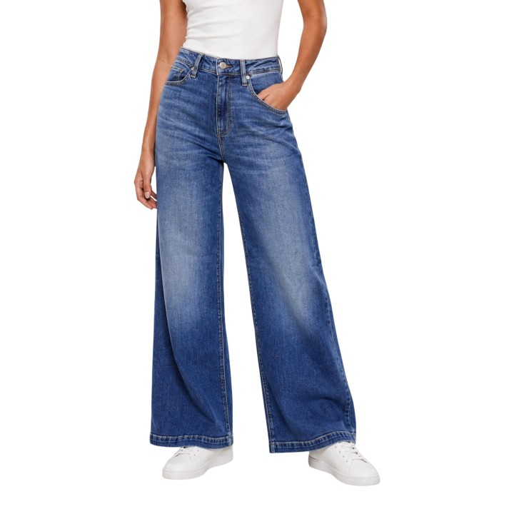 Vaqueros Guess Bellagio Chain Pocket W6YAJG D1355 de mujer en denim azul vista frontal