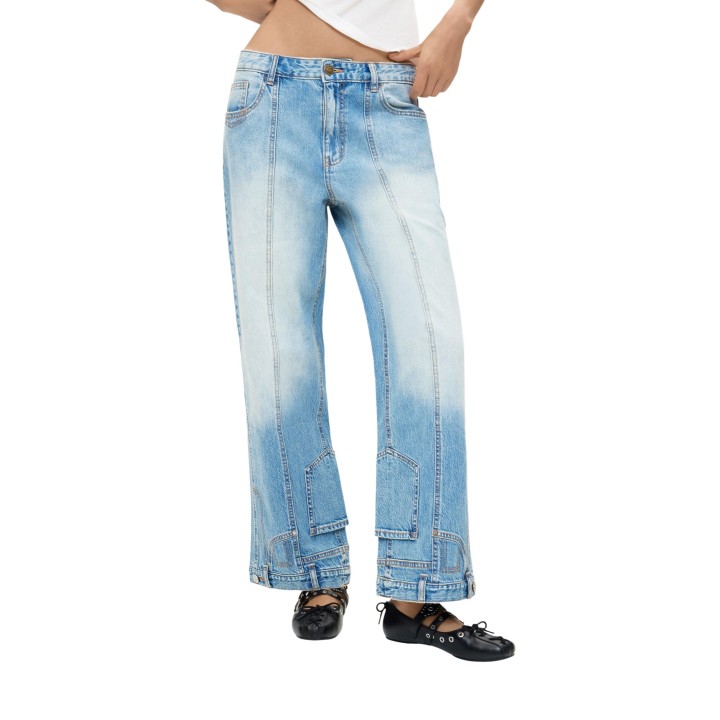 Desigual vaqueros de mujer en denim claro modelo 26WWDD17 vista frontal