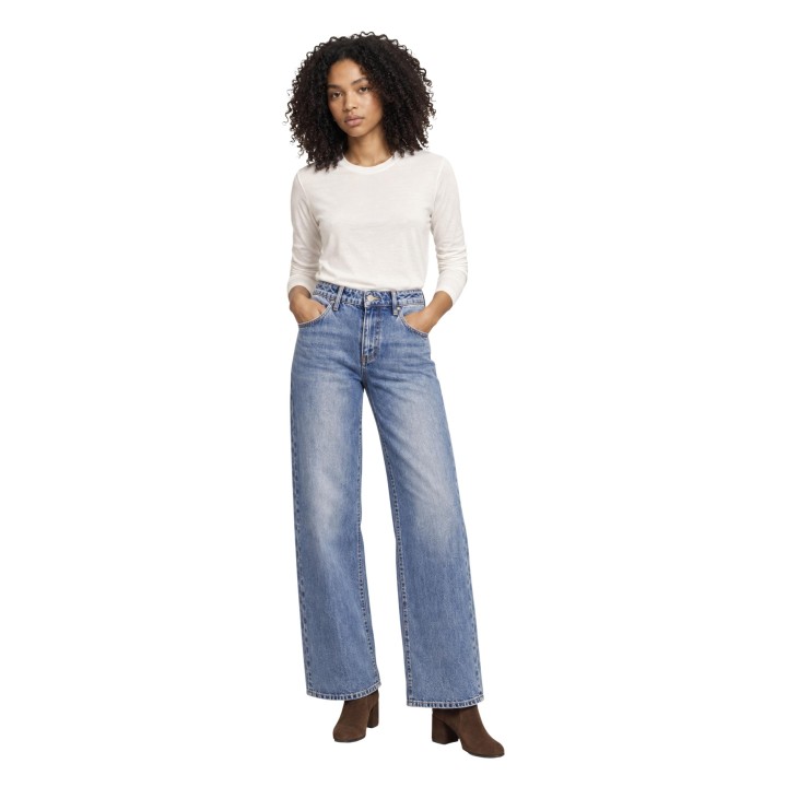 Armani Exchange vaqueros de mujer azules vista de tres cuartos