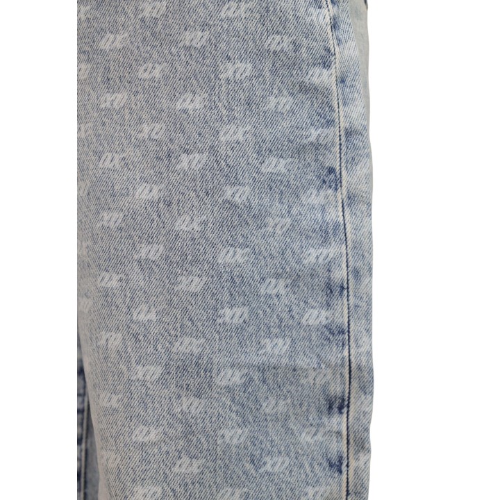Armani Exchange pantalón de mujer en denim claro detalle del tejido