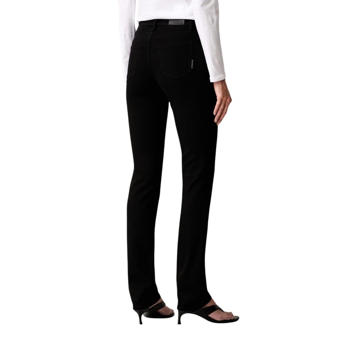 Armani Exchange vaqueros negros de mujer vista posterior