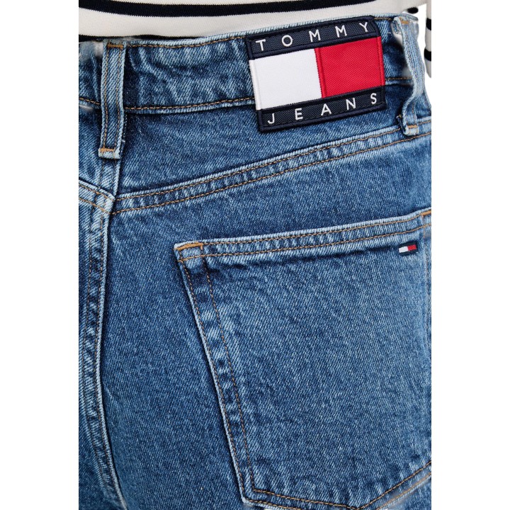 Detalle de vaqueros Tommy Hilfiger Jeans Claire HR Wide en denim azul