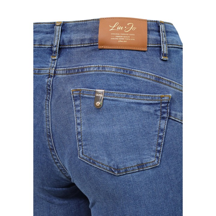 Detalle posterior de vaqueros Liu-Jo de mujer UF6015 D0357 en denim