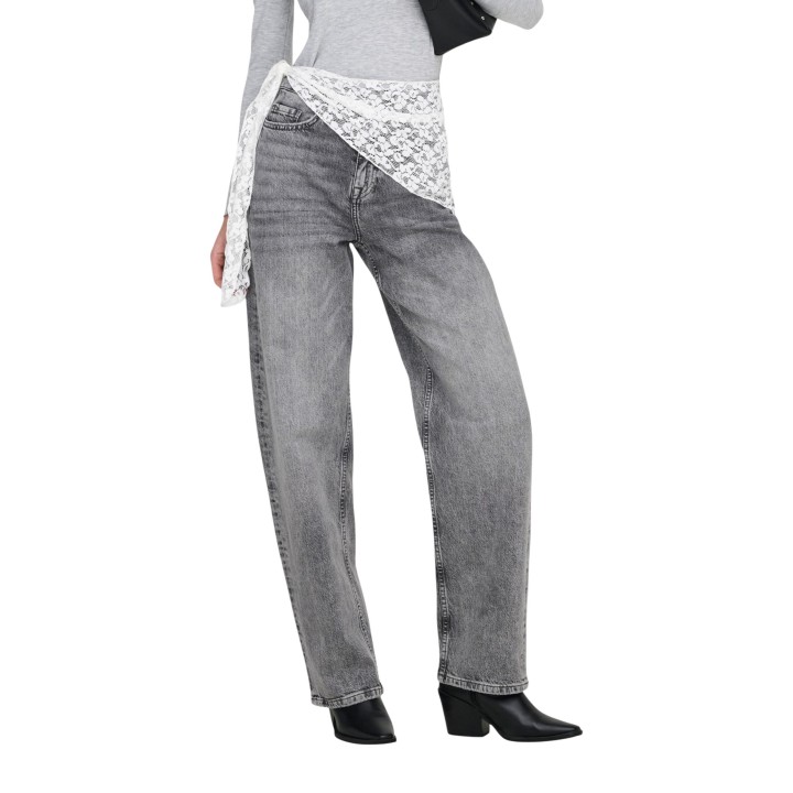 Jacqueline de Yong vaqueros de mujer negros de denim JDYBAILEY vista frontal de tres cuartos