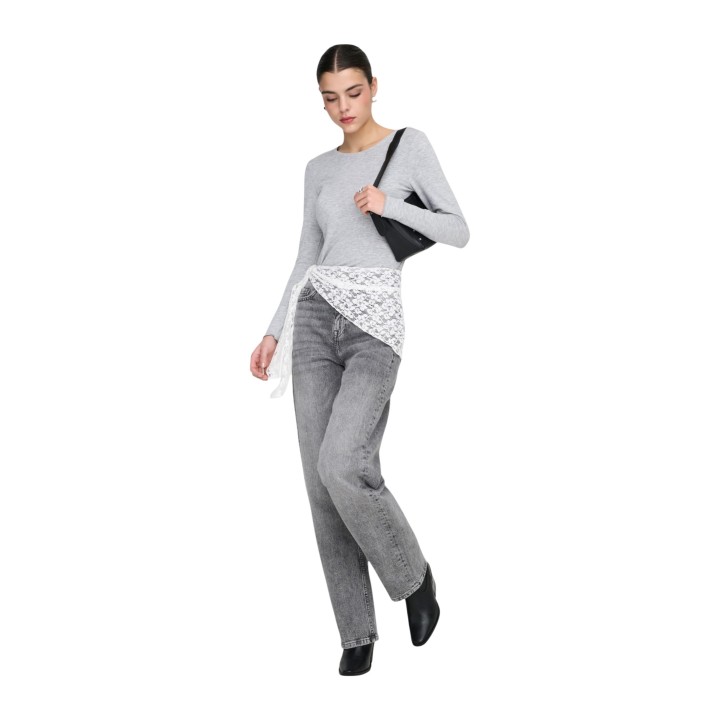 Jacqueline de Yong vaqueros de mujer negros de denim JDYBAILEY vista frontal de tres cuartos