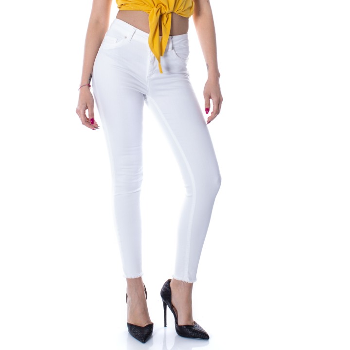 Only vaqueros de mujer blancos de denim vista frontal