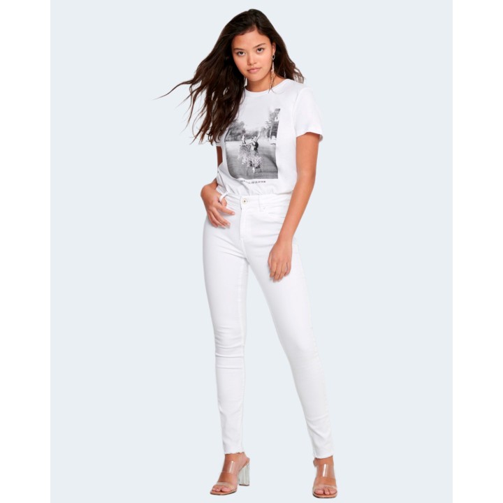 Only vaqueros de mujer blancos de denim vista de tres cuartos