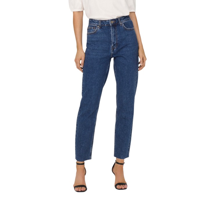 Only vaqueros de mujer en denim azul oscuro vista frontal con modelo