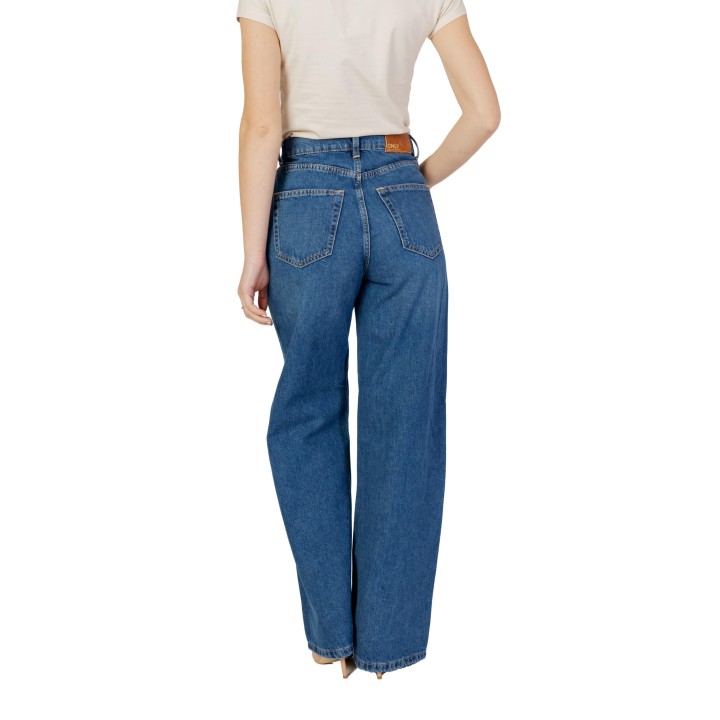 Only vaqueros de mujer en denim oscuro vista posterior con modelo