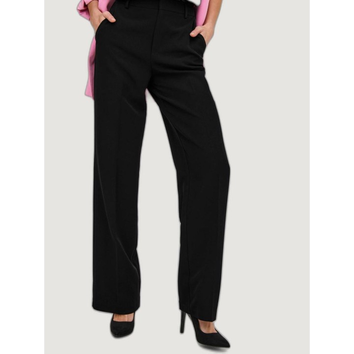 Pantalón de mujer Only ONLBERRY negro vista frontal puesto