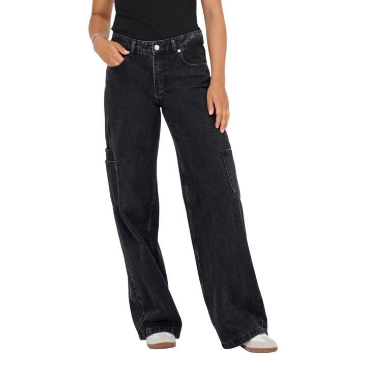 Only vaqueros cargo de mujer negros de denim vista frontal