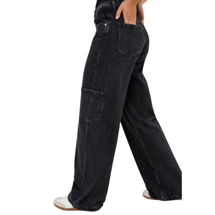 Only vaqueros cargo de mujer negros de denim vista lateral
