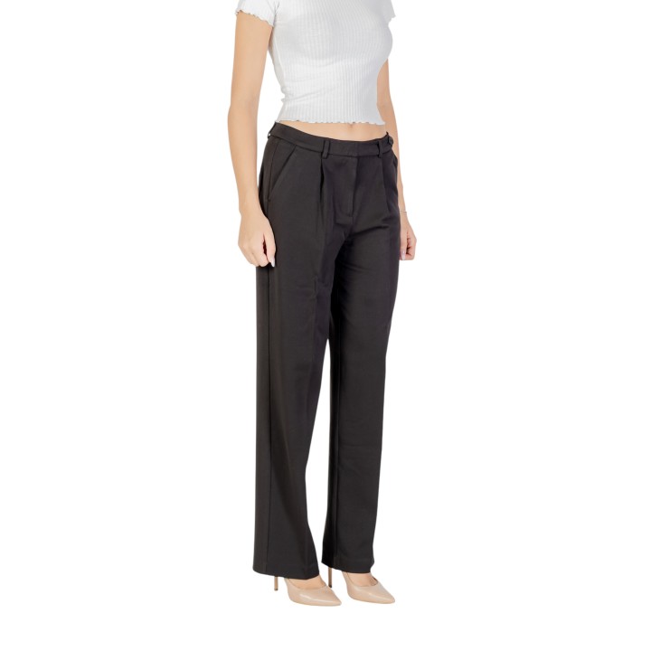 Only pantalón de mujer negro 15351108 vista de tres cuartos