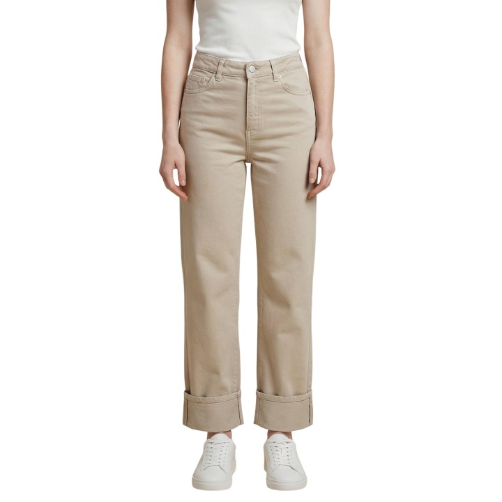 Only vaqueros de mujer beige claro Onleverly 15364368 vista frontal en modelo