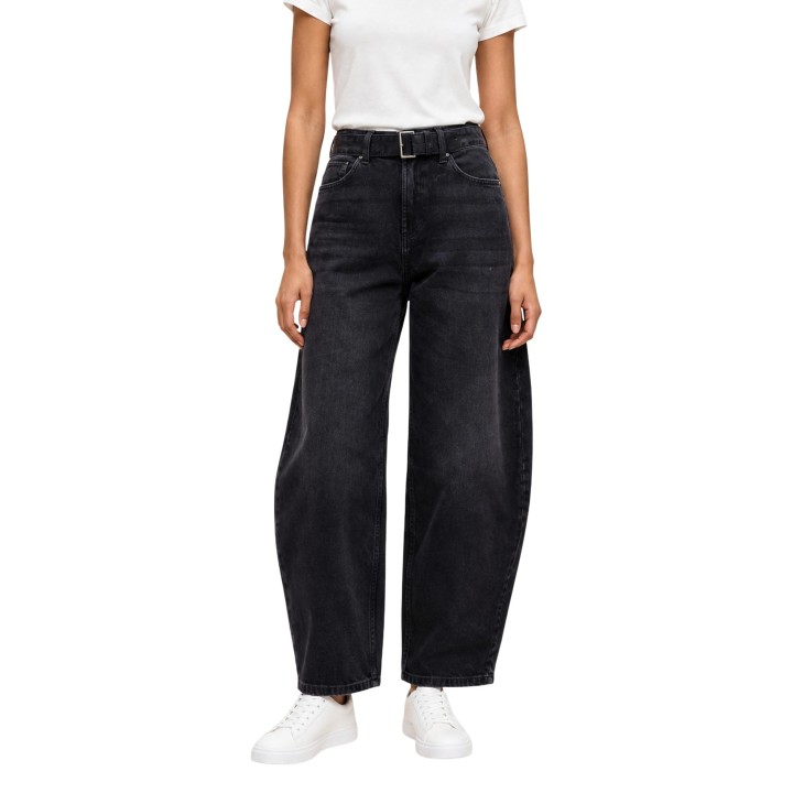 Vaqueros Only de mujer negros de denim con cinturón vista frontal