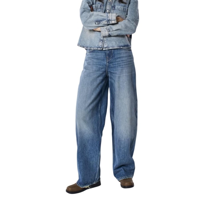 Only vaqueros de mujer en denim azul vista frontal