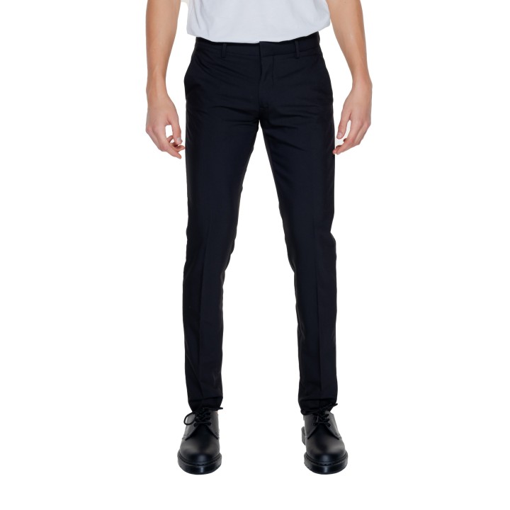 Antony Morato pantalón negro de hombre vista frontal