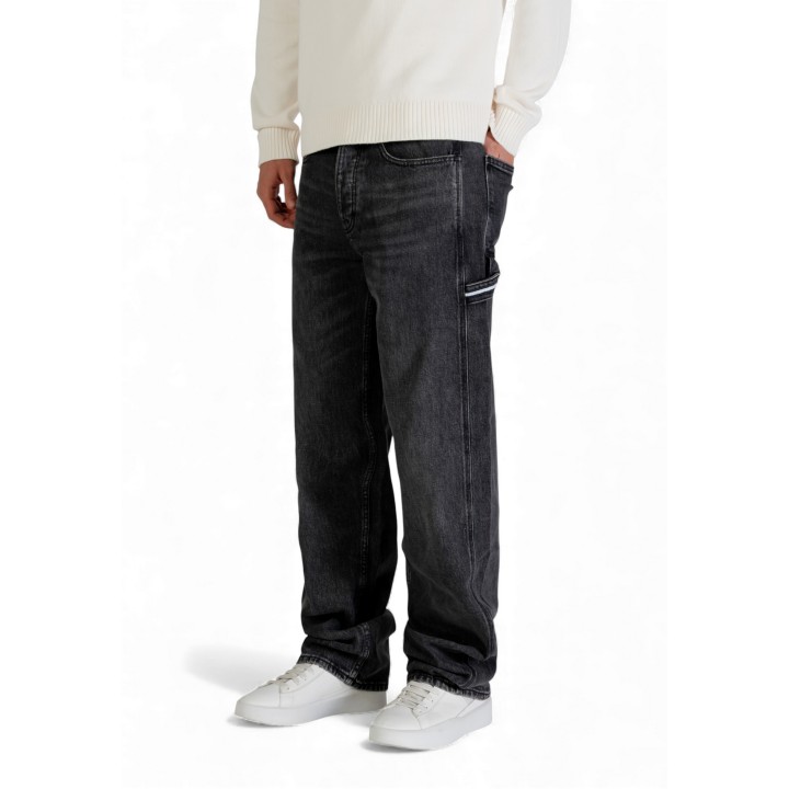 Tommy Hilfiger Jeans vaqueros negros de hombre en vista de tres cuartos