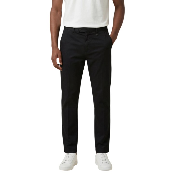 Antony Morato pantalón negro de hombre Jonah regular fit vista frontal