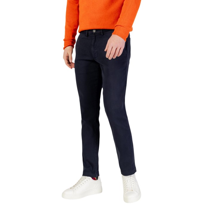 Borghese pantalón chino de hombre azul 5WPA01 11CO101 vista de tres cuartos frontal