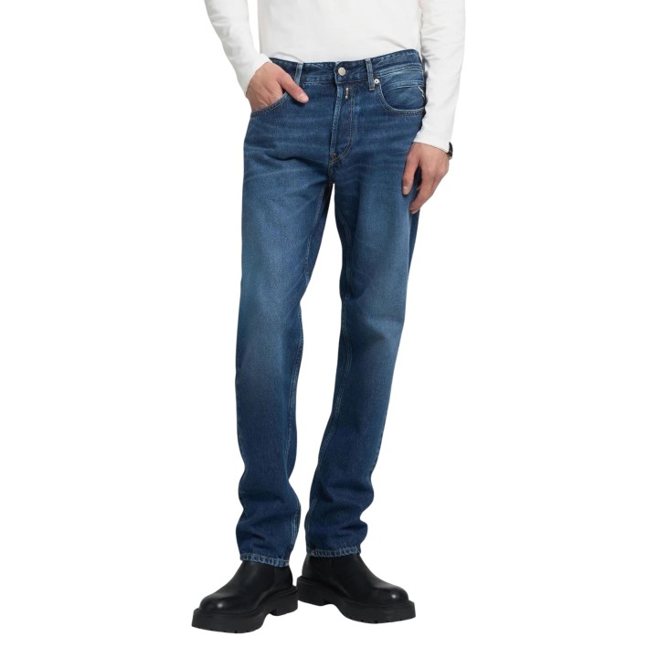 Vaqueros Replay rectos de hombre en denim oscuro vista frontal