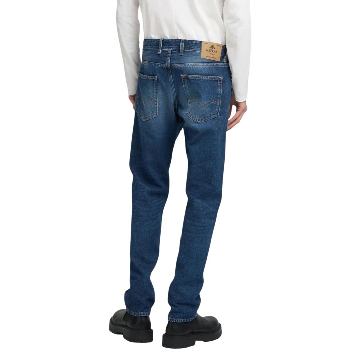 Vaqueros Replay rectos de hombre en denim oscuro vista posterior
