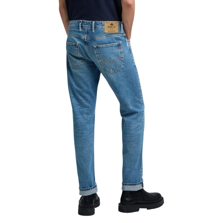 Vaqueros Replay de hombre en denim azul vista posterior