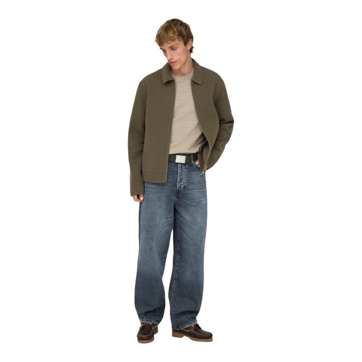 Vaqueros de hombre Only & Sons en denim oscuro vista de tres cuartos referencia 22032333