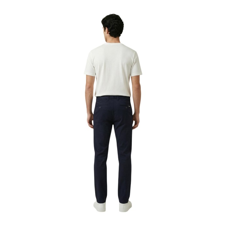 Pantalón chino slim Gant para hombre en azul oscuro vista posterior