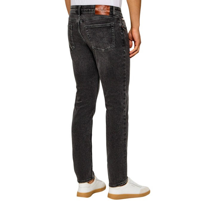 Calvin Klein Jeans vaqueros de hombre gris oscuro de algodón vista posterior