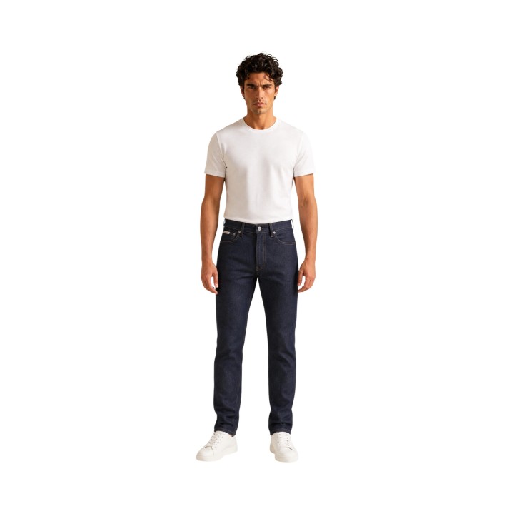 Vaqueros de hombre Calvin Klein Jeans indigo de denim vista frontal