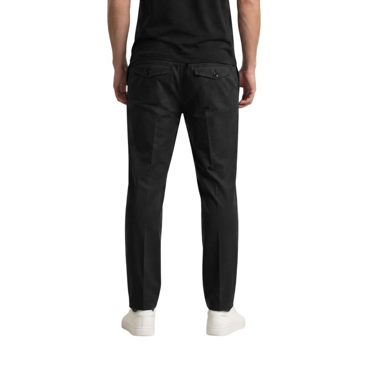 YOS GP221/226 pantalón negro de hombre vista posterior