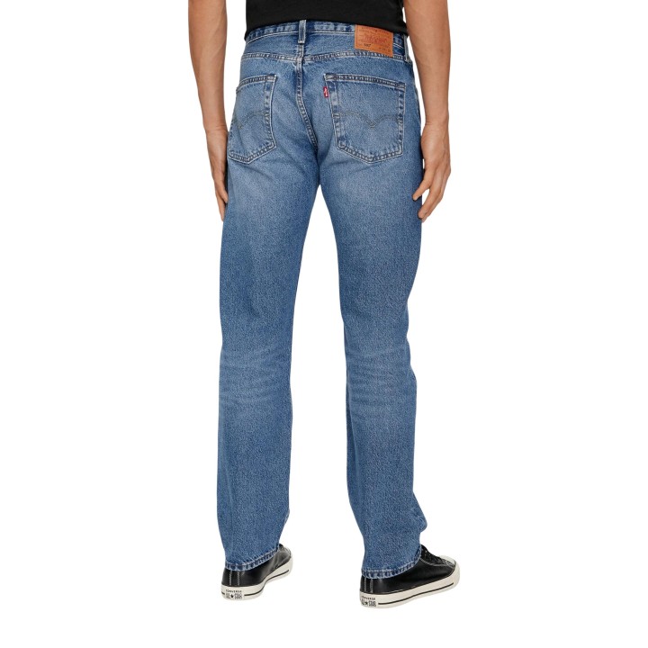 Vaqueros de hombre Levi's® 00501-3504 en denim azul vista posterior