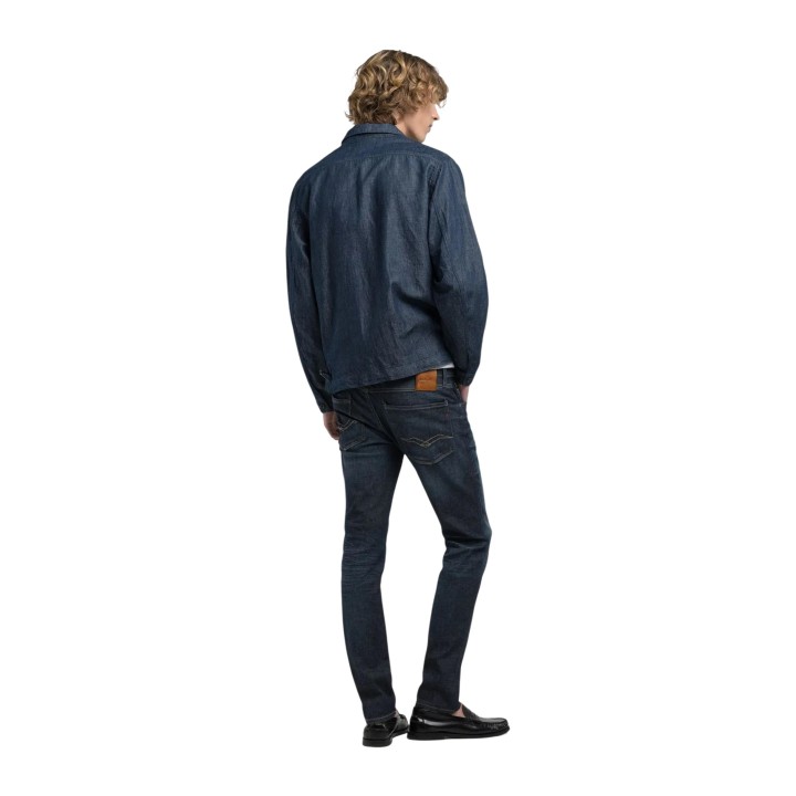 Vaqueros de hombre Replay Anbass en denim azul oscuro vista posterior