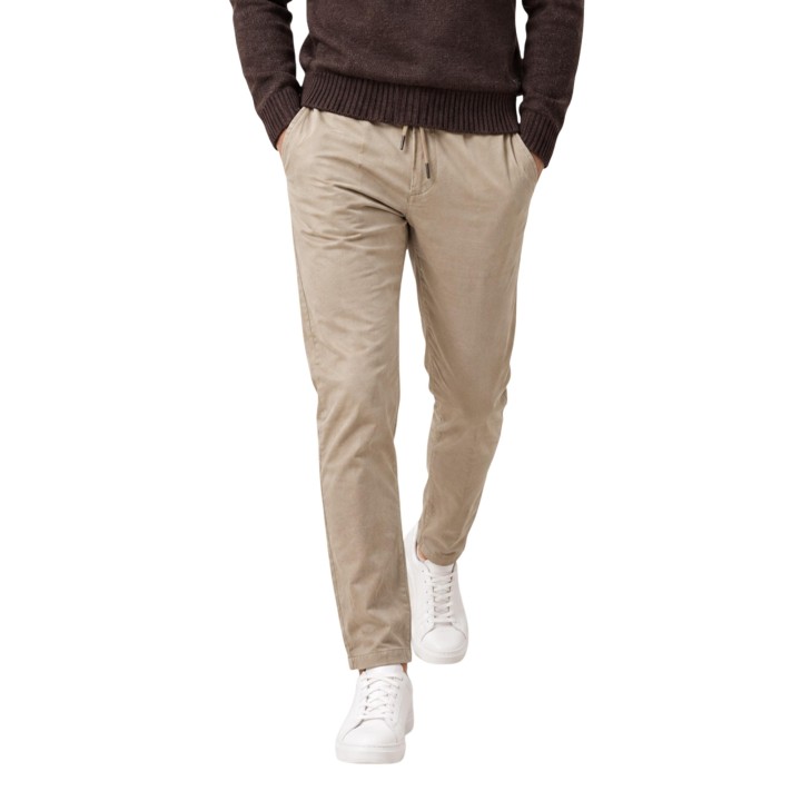 Gianni Lupo pantalón de hombre beige Leonard GL5109BD-F26 en vista de tres cuartos