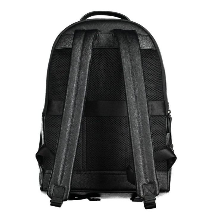 Mochila para hombre Tommy Hilfiger de polietileno negra vista trasera con tirantes acolchados