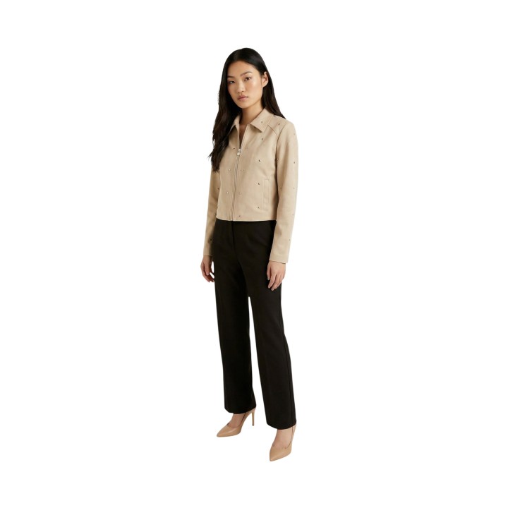 Jacqueline de Yong chaqueta de mujer beige claro de ante sintético vista tres cuartos