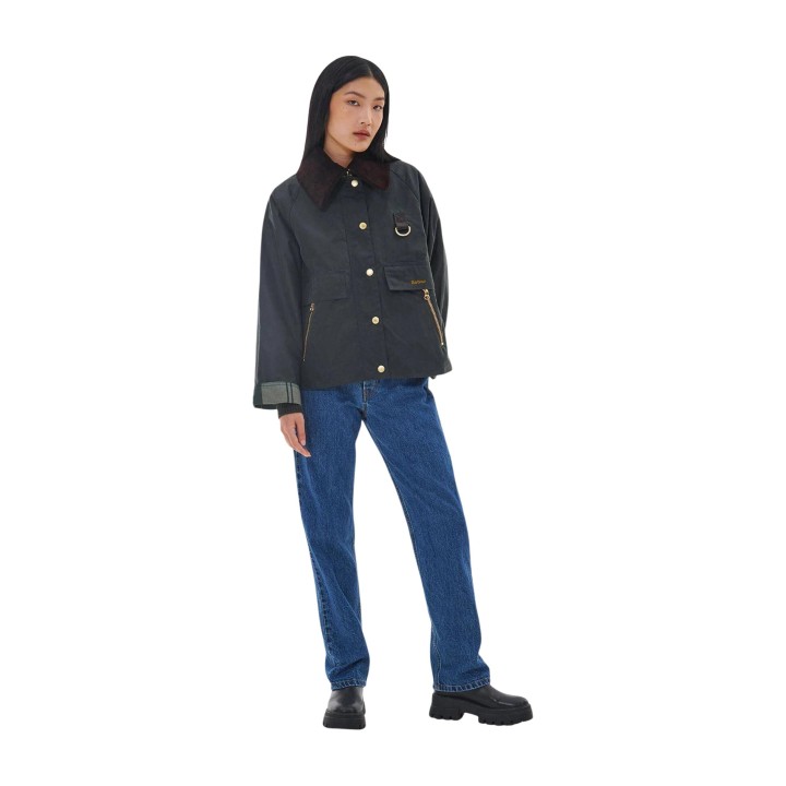 Barbour Catton Wax LWX1333 chaqueta verde para mujer vista tres cuartos