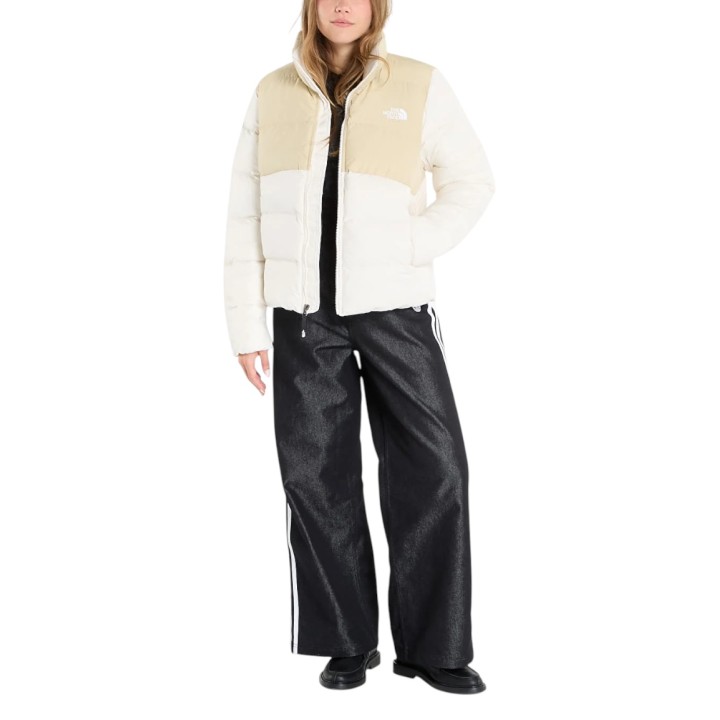 Chaqueta acolchada de mujer The North Face color crema vista de tres cuartos