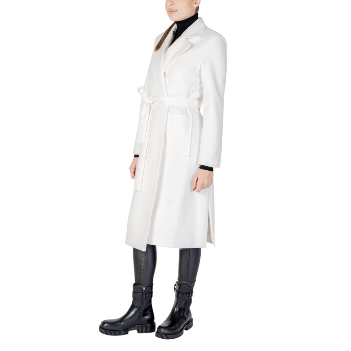 Abrigo de mujer Choral SLI5CP000999D color crema vista lateral de tres cuartos