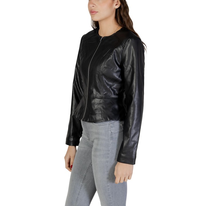 Chaqueta Jacqueline de Yong para mujer negra de cuero sintético vista lateral